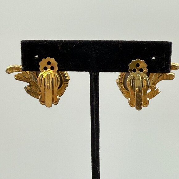 Vtg Gold-Tone Clip-On Earrings Aurora Borealis Rhinestones Textured Oval Design - Picture 9 of 12